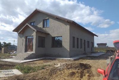Casă cu 4 camere în Șendreni - 3