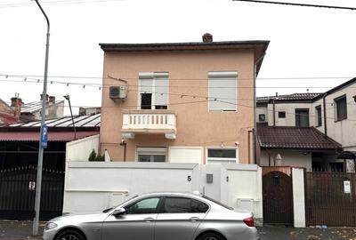 Birou sau locuinta 3 camere casa renovata Parcul Carol - 1