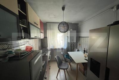 Apartament cu 3 camere, Zona Superba - 1