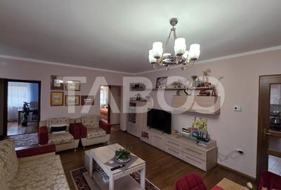 Casă individuală cu 4 camere cu Canalizare în Central - 7