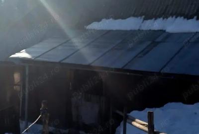 Vand casa batraneasca locuibila, in zona de munte, Apuseni&Teren Pret:3euro m 6400m, com. Scarisoara - 6