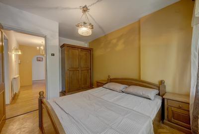 Casă individuală cu 8 camere cu Canalizare în Pucioasa - 10