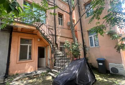 Apartament cu 3 camere semidecomandat în Parcul Carol - 14
