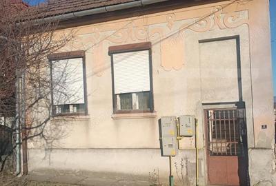 Casă cu Teren 400 Mp în Central