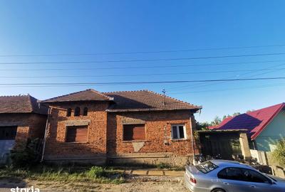 Casă cu 3 camere cu Teren 1356 Mp în Sâmbăta - 17