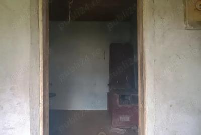 Casă cu 2 camere cu Teren 1400 Mp în Axintele - 18