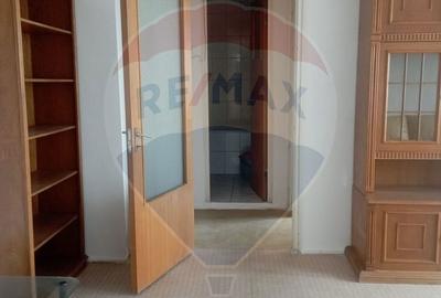 Apartament cu 3 camere semidecomandat, mobilat în Obor - 6