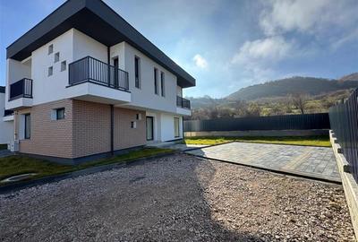 Casa Unifamiliala  Parter + Etaj , situata in Floresti! - 3