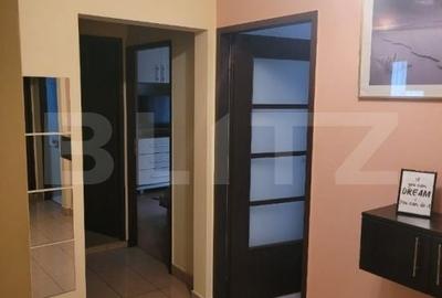 Apartament cu 4 camere decomandat în Central