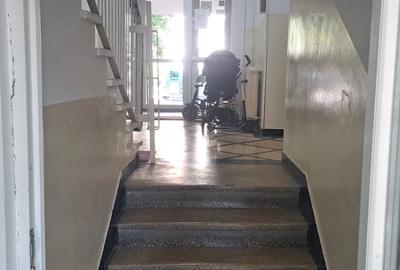 Apartament cu 4 camere semidecomandat în Titan - 2
