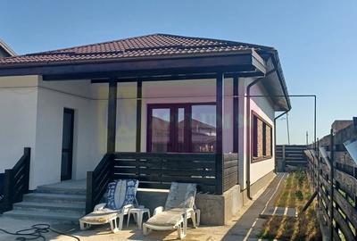 Casă cu 4 camere cu Teren 440 Mp în Central - 2