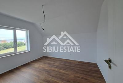 Casă individuală cu 4 camere cu Canalizare în Cristian - 5