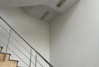 Birou, de 570 mp, în Națiunile Unite - 16