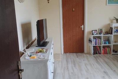 Apartament cu 3 camere semidecomandat în Lugoj - 1