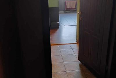 Apartament cu 4 camere decomandat în Florești - 1