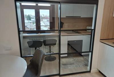 Vand apartament 4 camere ultracentral etaj 2 . 92mp decomandat - 2