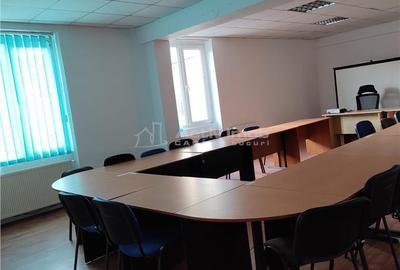 Spațiu comercial, de 24 mp, în Central - 10