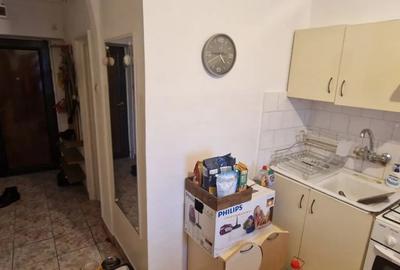 Garsonieră decomandată în Poarta 6 - 4