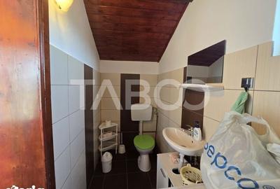 Casă cu 3 camere cu Teren 64 Mp în Sadu - 12