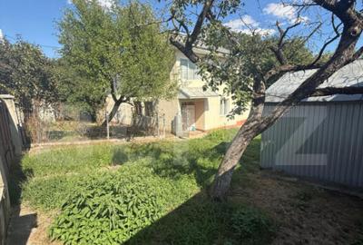 Casa cu etaj, 160 mp utili, 1352 mp teren, zona Burdujeni - 11