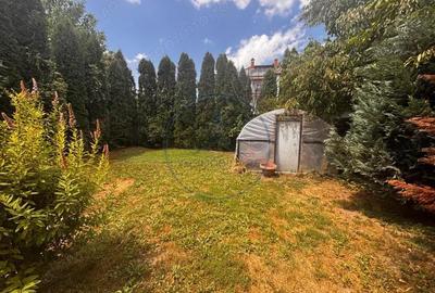 Casă cu 3 camere cu Teren 350 Mp în Central