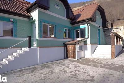 Casă cu 5 camere cu Teren 1342 Mp în Iara - 1