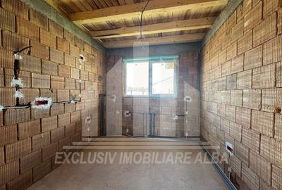 Casă individuală cu 4 camere cu Canalizare în Micești - 3