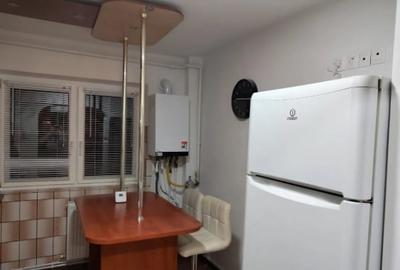 Calea 13 Septembrie Marriott,p/8, mobilat,utilat complet,geam baie,debara. - 3