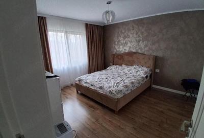 Casă cu Teren 640 Mp în Central - 2