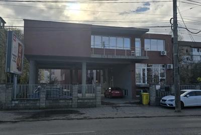 Spațiu comercial, de 140 mp, în Central - 8