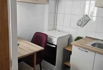 Garsoniera,Titan,Minis,bl.1985,Amenajata,mobilata,Libera - 3