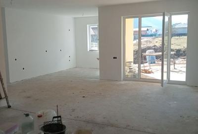 Casă cu 3 camere în Central - 2