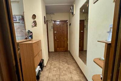 Apartament de 3 camere zona TRACTORUL - 3