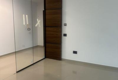 Spațiu comercial, de 123 mp, în Central - 4