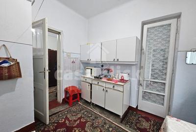 Apartament cu potențial, parter inalt, pe strada Cezar – colț cu Traian - 9