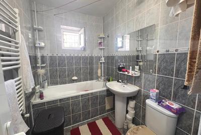 Apartament cu 3 camere - decomandat, mobilat - zona Imparat Traian - 5