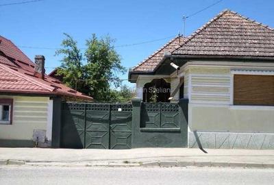 Casă cu 4 camere în Exterior Vest