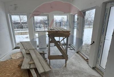 Casă cu 6 camere cu Teren 2952 Mp în Colceag - 10