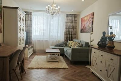 Apartament cu 2 camere decomandat, mobilat în Ștrand