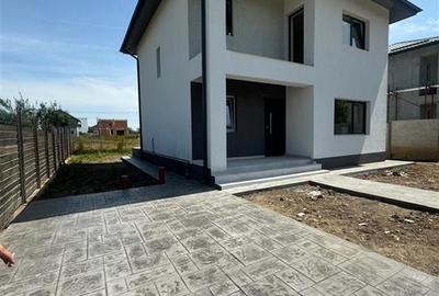 Casă individuală cu 4 camere cu Teren 360 Mp în Berceni
