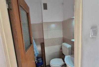 Apartament cu 3 camere decomandat, mobilat în Centrul Civic