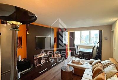 Apartament cu 4 camere semidecomandat, mobilat în Sud - 1