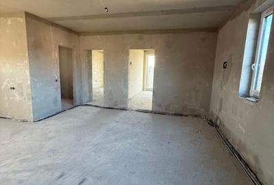 Apartament cu 3 camere în Vasile Alecsandri - 2