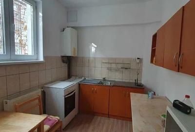 Casă cu 2 camere decomandat cu Teren 100 Mp în Central - 2