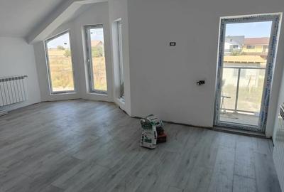 Casă cu Teren 500 Mp în Central - 1