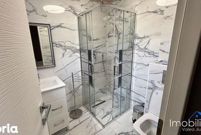 Casă cu 4 camere cu Teren 1200 Mp în Central - 13
