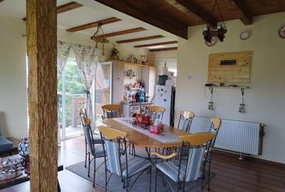 Casă cu 5 camere cu Teren 350 Mp în Central