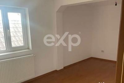 Casă cu 6 camere cu Teren 3646 Mp în Leontinești - 9