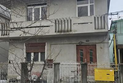 Casă cu 2 camere cu Teren 160 Mp în Central - 4