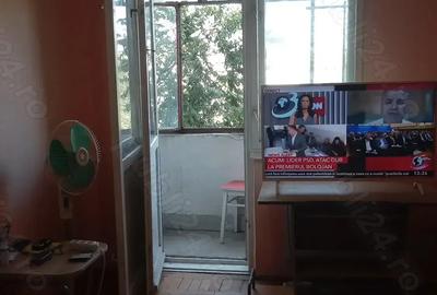 Vand apartament 3 camere decomandate, 3 balcoane, micro 38, bloc Z , etaj 4 din 5 - 7